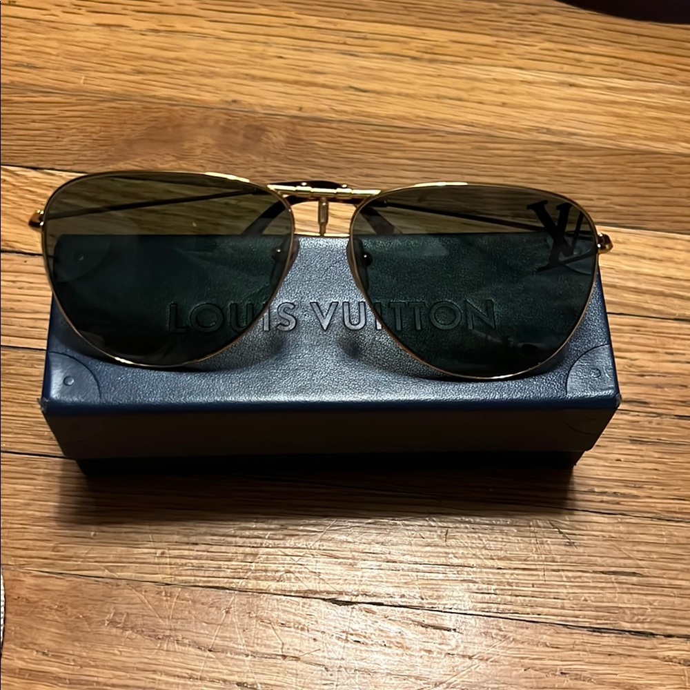 Louis Vuitton Gold Aviator Sunglasses
